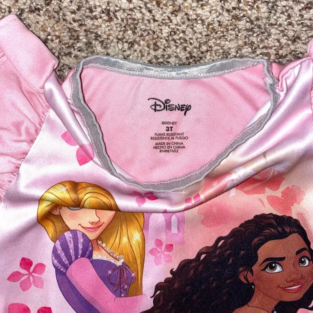 Disney princess pajama dress size 3T - Picture 3 of 3
